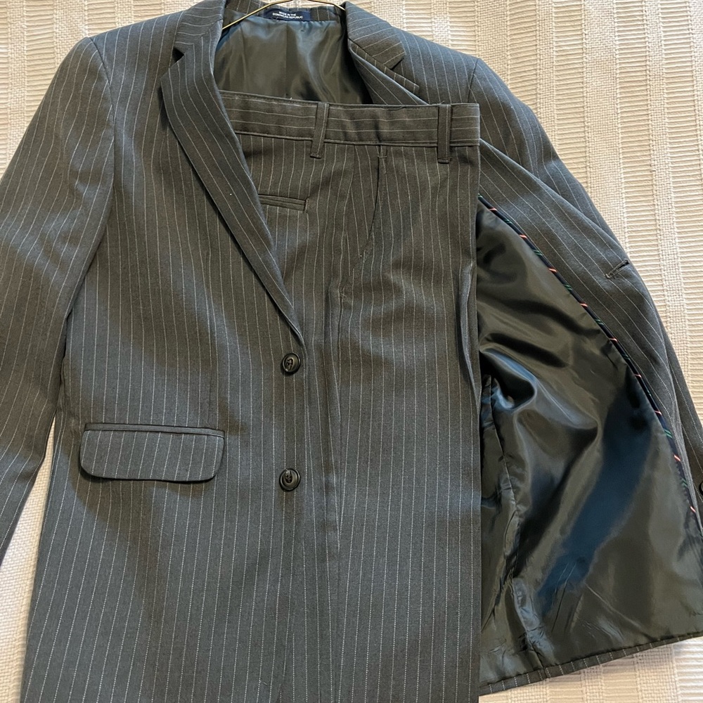 Boys 2 pice suit size 14
